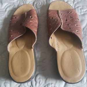 Easy Spirit Leather Sandals